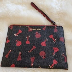 Michael kors wristlet